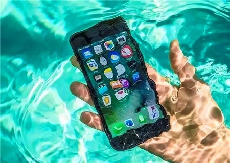 手机进水了怎么处理比较好